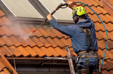 Démoussage et hydrofuge de toiture à Ginestet